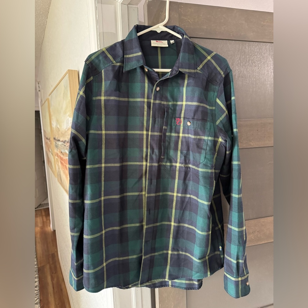 NWOT Fjallraven Men's Fjallglim flannel Shirt Medium Arctic Green
